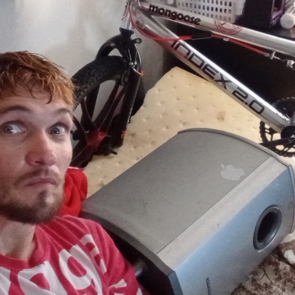 Meet your Posher, Deric - Picture 2 of 6